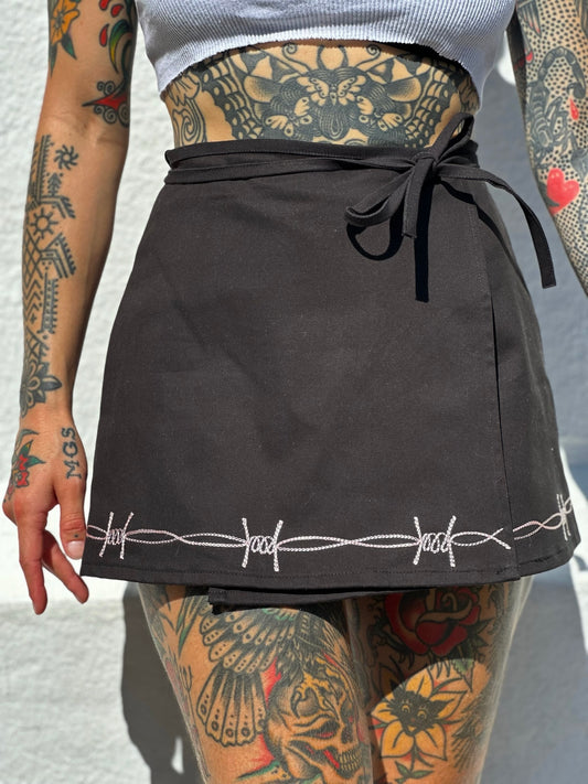 Sun Love X Chain Black Skort