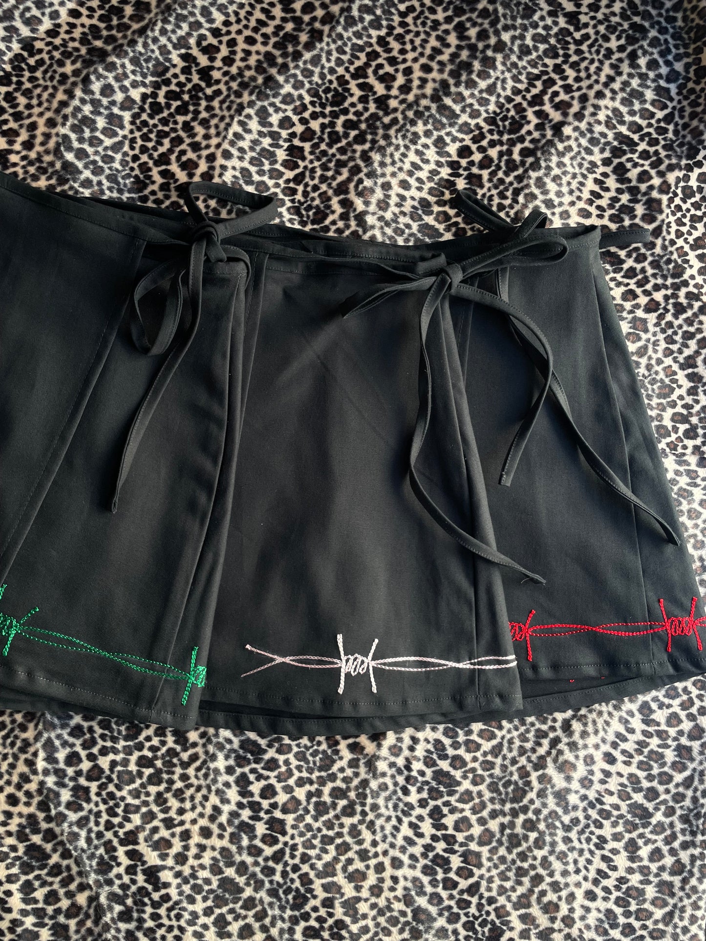 Sun Love X Chain Black Skort