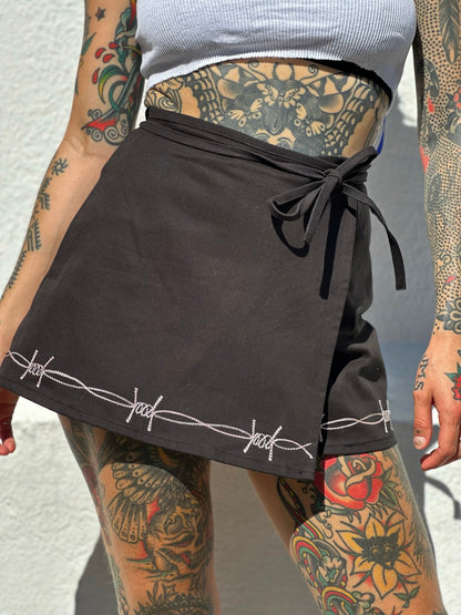 Sun Love X Chain Black Skort